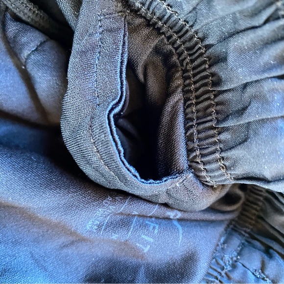 Nike Womens Dri-Fit Running Shorts Sz M Black Colorful Trim Pocket Lined Lightwt - Picture 9 of 10